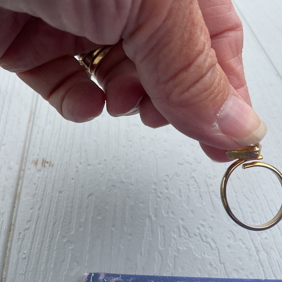 Fashion ring adjustable iridescent cube stone size5.5 - Picture 8 of 8